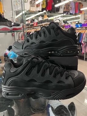 Osiris D3 2001 Triple Black Size 14